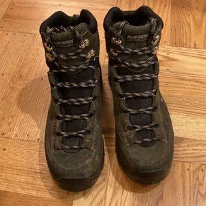 La Sportiva: Trango Trek (men’s sz 10)